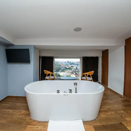 Otel Olivar Tirana 4*