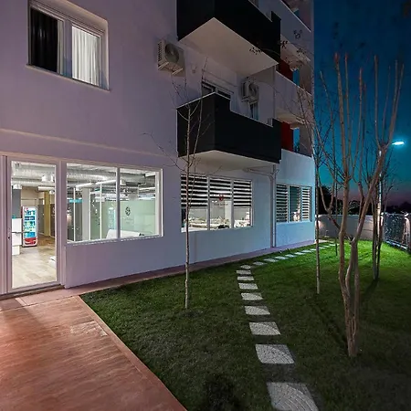 Olivar Tirana מלון 4*