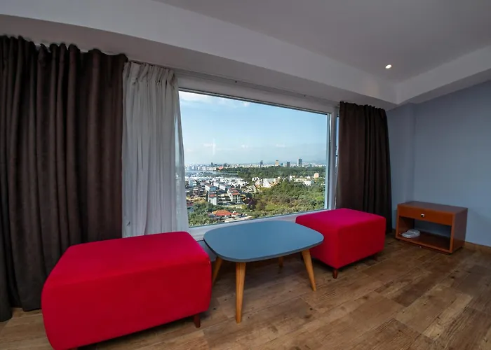 Olivar Tirana Selitë e Vogël