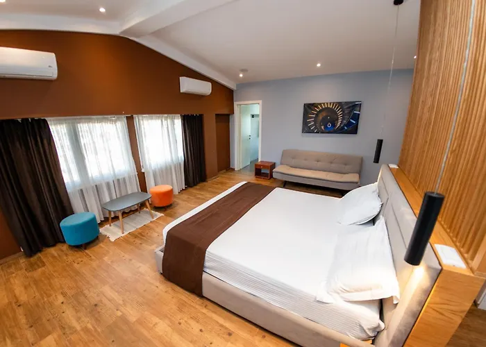 Olivar Tirana 4*