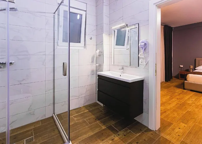 Olivar Tirana 호텔 4*