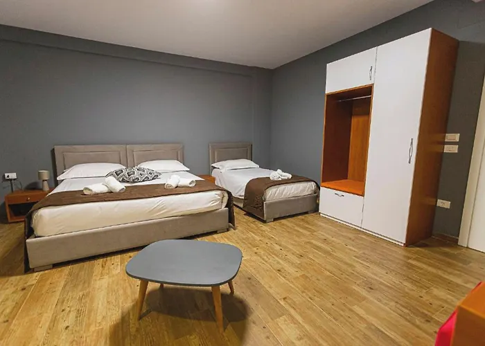 Olivar Tirana 호텔 Selitë e Vogël