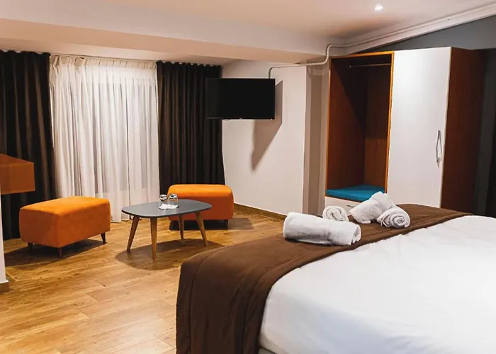 Olivar Tirana 4*