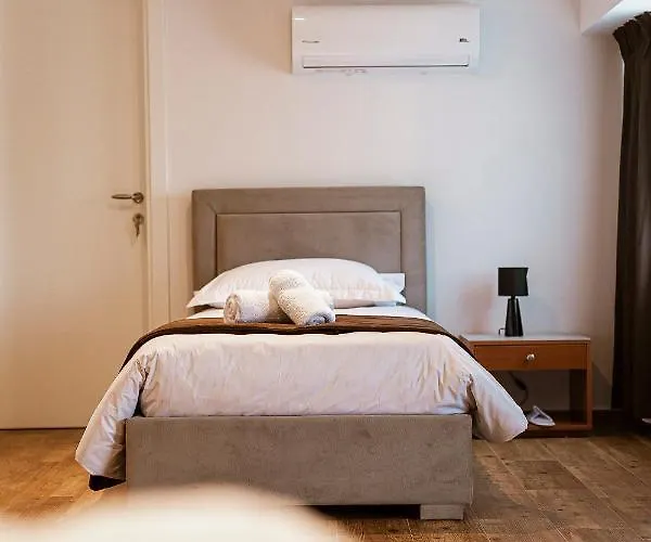 Olivar Tirana 호텔 Selitë e Vogël