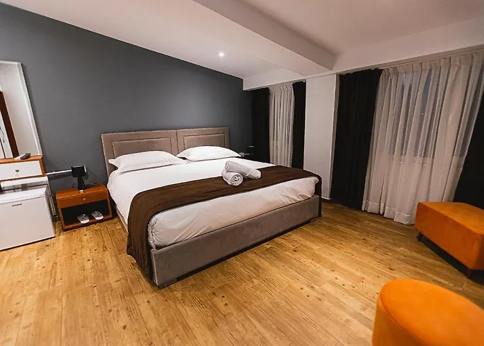 Olivar Tirana 호텔 Selitë e Vogël