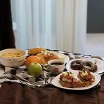 ホテル Olivar Tirana Selitë e Vogël