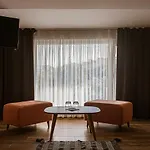Ξενοδοχείο Olivar Tirana Selitë e Vogël