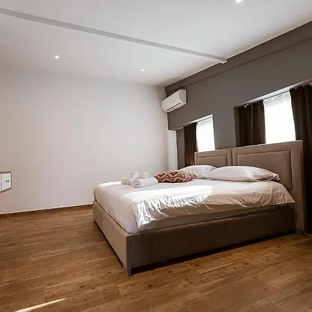 Olivar Tirana Selitë e Vogël